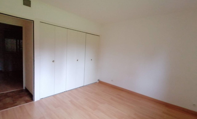Pavillon Plain-pied 98 m2, 4 chambres, garage, beau terrain de 1948 m2, Dijon, ARYA Immobilier