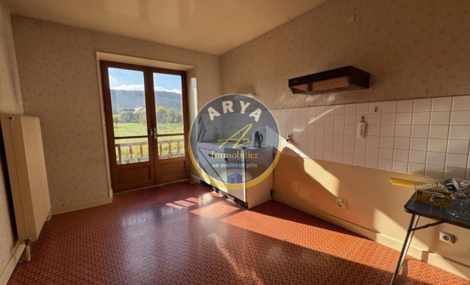 Maison de caractère avec grand terrain, dépendances et vue dégagée – Turcey, ARYA IMMOBILIER, estimation gratuite sous 48 h