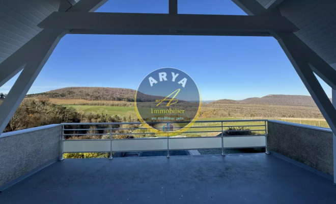 Maison lumineuse avec vue panoramique à URCY, ARYA immobilier estimation gratuite sous 48h