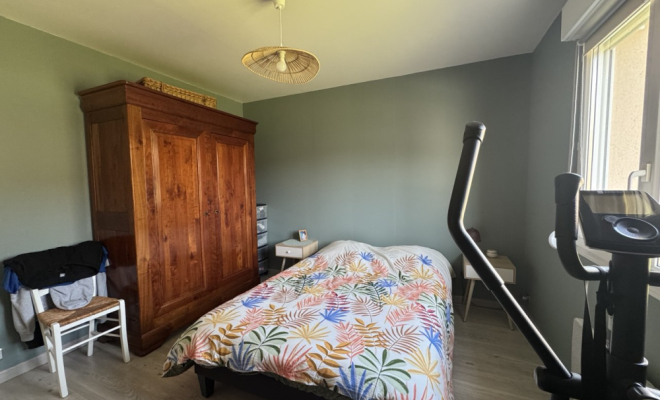 Maison de plain pied comprenant 3 chambres, terrasse, jardin et double garage – Blaisy-Bas, ARYA Immobilier estimation gratuite sous 48h 