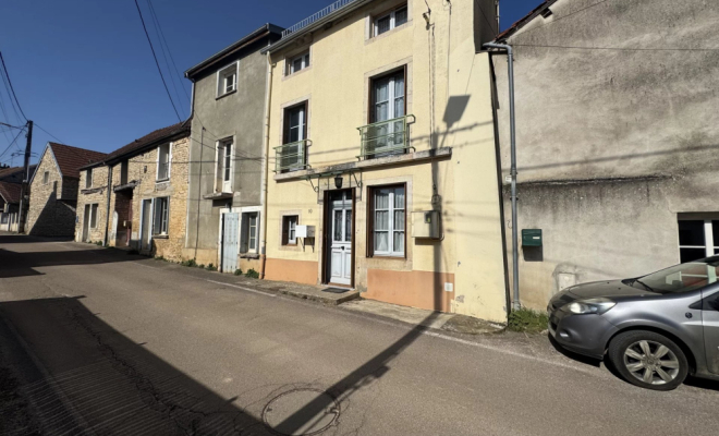 Maison en pierre – 2 chambres – jardin – garage – dépendances – proche Dijon – gare TER, ARYA Immobilier, estimation gratuite sous 48H