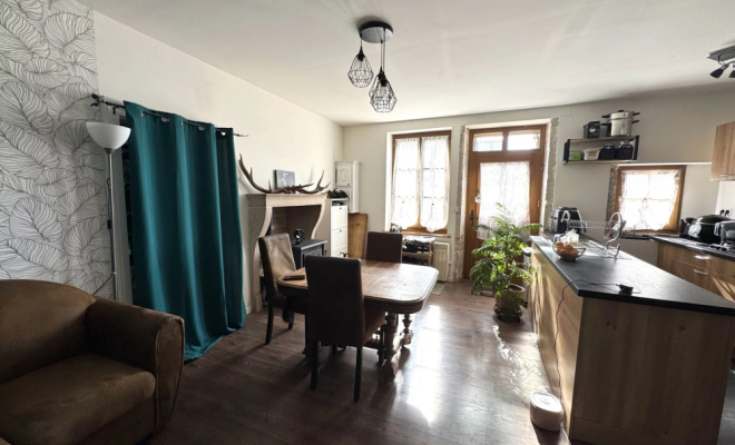 Maison en pierre – 2 chambres – jardin – garage – dépendances – proche Dijon – gare TER, ARYA Immobilier, estimation gratuite sous 48H