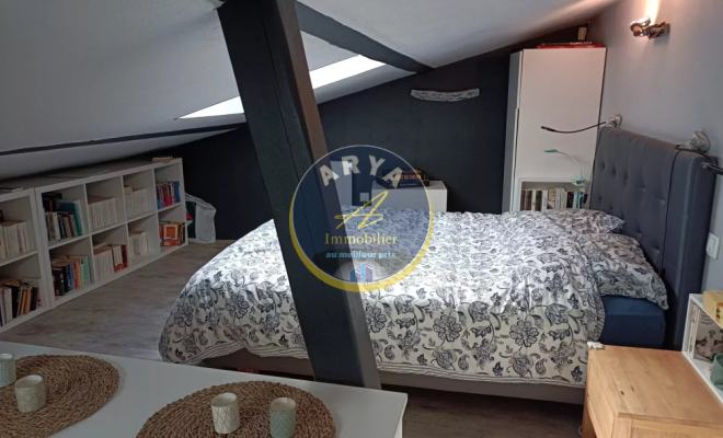 Maison en pierre de caractère avec jardin et garage Mâlain - Proche DIJON, Dijon, ARYA Immobilier