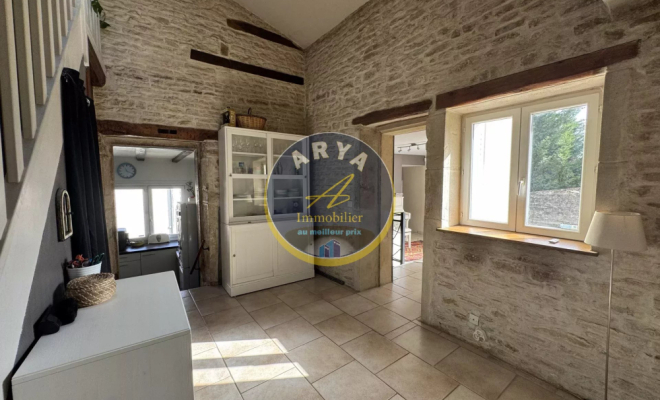 Maison en pierre de caractère avec jardin et garage Mâlain - Proche DIJON, Dijon, ARYA Immobilier