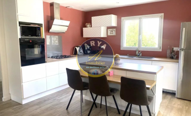 Belle maison de plain-pied sur sous-sol complet, grande véranda, belle vue sans vis-à-vis, Saint-Victor- Sur-Ouche