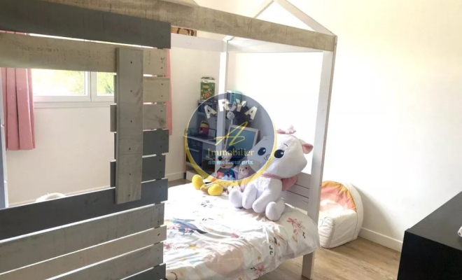 Belle maison de plain-pied sur sous-sol complet, grande véranda, belle vue sans vis-à-vis, Saint-Victor- Sur-Ouche