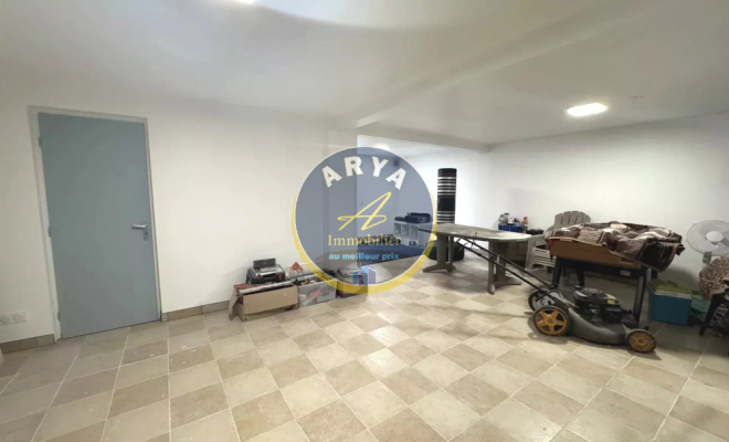 Maison familiale 5 chambres – Vue dégagée – Véranda – Sous-sol complet – Terrain 1782 m² – Gergueil, Dijon, ARYA Immobilier