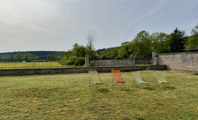 Verdure environnante Le Castel – Demeure de caractère du XVᵉ siècle à Fleurey-sur-Ouche agence ARYA IMMOBILIER estimation gratuite de maison, appartement, terrain, immeuble accompagnement pour votre achat et votre vente immobilière 3 grande rue du Haut à Fleurey-Sur-Ouche 