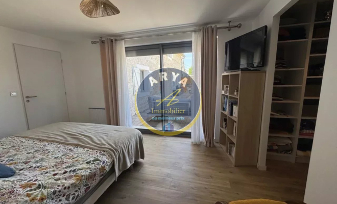 Belle maison en pierre de 203 m2 avec vue dégagée et sans vis-à-vis, 6 chambres, 1200 m² de terrain à Fleurey-Sur-Ouche, ARYA IMMOBILIER, estimation gratuite sous 48 h
