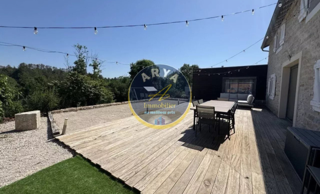 Belle maison en pierre de 203 m2 avec vue dégagée et sans vis-à-vis, 6 chambres, 1200 m² de terrain à Fleurey-Sur-Ouche, ARYA IMMOBILIER, estimation gratuite sous 48 h