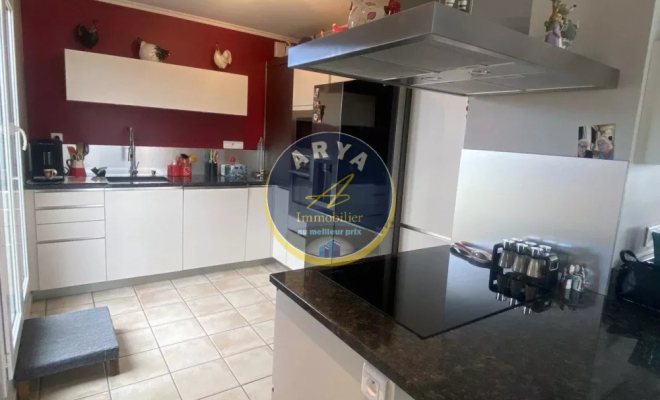 Superbe appartement lumineux avec terrasse panoramique – Dernier étage avec ascenseur, grand garage double, trois chambres, Dijon Toison d'Or, ARYA IMMOBILIER, Estimation sous 48h