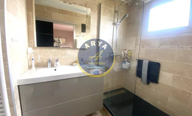 Superbe appartement lumineux avec terrasse panoramique – Dernier étage avec ascenseur, grand garage double, trois chambres, Dijon Toison d'Or, ARYA IMMOBILIER, Estimation sous 48h