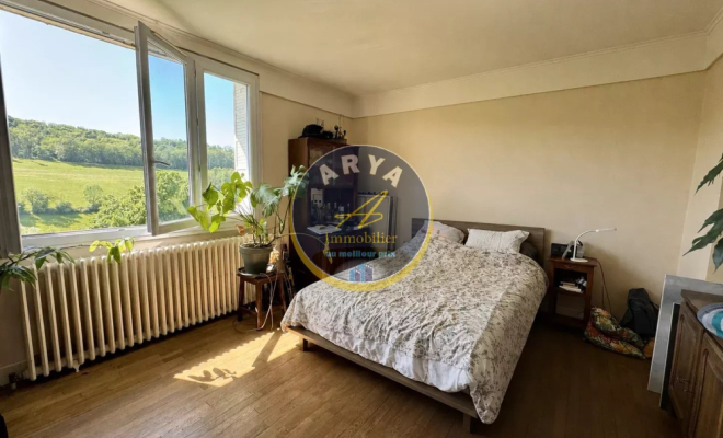 Maison de caractère avec dépendances et vue imprenable – Proche Dijon et Sombernon, ARYA Immobilier, estimation gratuite sous 48h