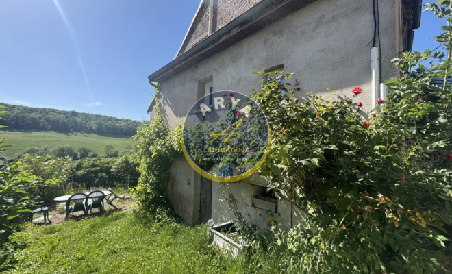 Maison de caractère avec dépendances et vue imprenable – Proche Dijon et Sombernon, ARYA Immobilier, estimation gratuite sous 48h