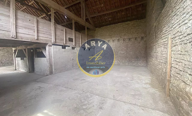 Au cœur de Fleurey-sur-Ouche, découvrez cette belle bâtisse de 430 m2 en pierre pleine de potentiel, Estimation gratuite sous 48h, ARYA Immobilier