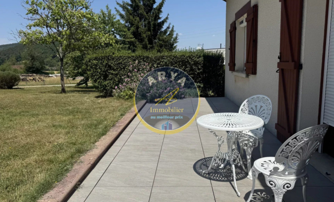 Belle propriété familiale avec piscine, sous-sol complet et vaste terrain arboré, ARYA Immobilier, estimation gratuite sous 48h