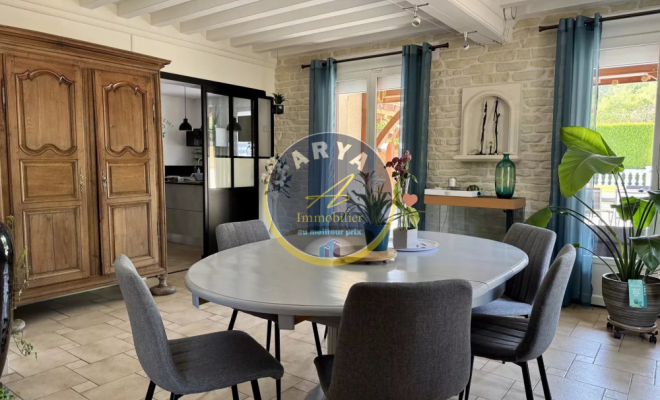 Belle propriété familiale avec piscine, sous-sol complet et vaste terrain arboré, ARYA Immobilier, estimation gratuite sous 48h