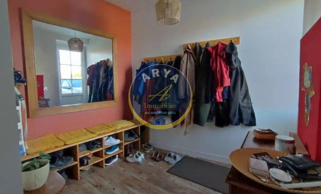 Jolie maison ancienne entièrement rénovée avec trois chambres et une grange, ARYA Immobilier, estimation gratuite sous 48h