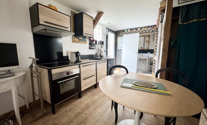 Maison cocon en pierre avec jardin, studio indépendant et vue sur l'Ouche – Dijon Centre, Dijon, ARYA Immobilier