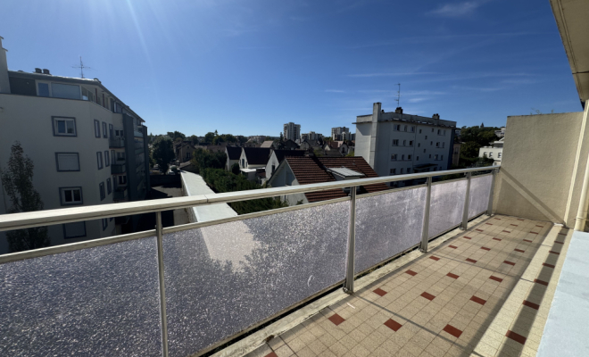 Balcon 10 m2 DIJON – QUARTIER MONTCHAPET | APPARTEMENT 51,87 M² AVEC BALCON, CAVE, GRENIER ET PARKING FERMÉ ARYA IMMOBILIER estimation gratuite de votre bien appartement, maison, terrain, immeuble, grange, local, etc. 