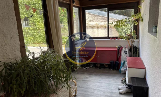 Charmante maison en pierre avec jardin et terrasse sans vis-à-vis — Ancey, ARYA Immobilier, estimation gratuite sous 48h