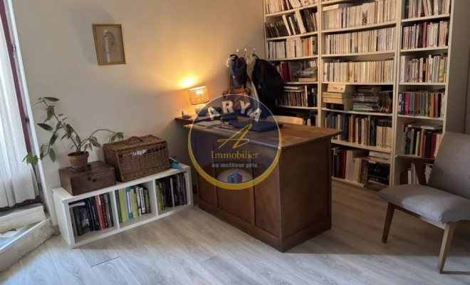 Charmante maison en pierre avec jardin et terrasse sans vis-à-vis — Ancey, ARYA Immobilier, estimation gratuite sous 48h