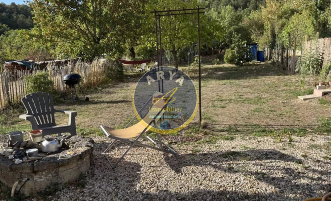 Charmante maison en pierre avec jardin et terrasse sans vis-à-vis — Ancey, ARYA Immobilier, estimation gratuite sous 48h