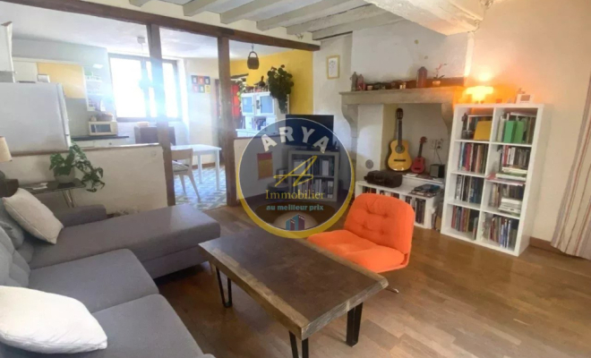 Charmante maison en pierre avec jardin et terrasse sans vis-à-vis — Ancey, ARYA Immobilier, estimation gratuite sous 48h