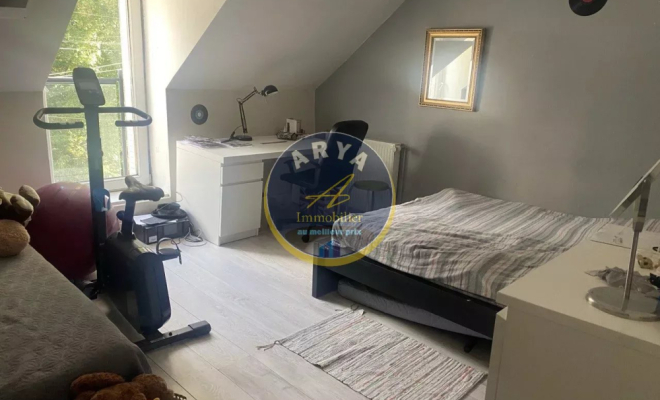 Charmante maison en pierre avec jardin et terrasse sans vis-à-vis — Ancey, ARYA Immobilier, estimation gratuite sous 48h