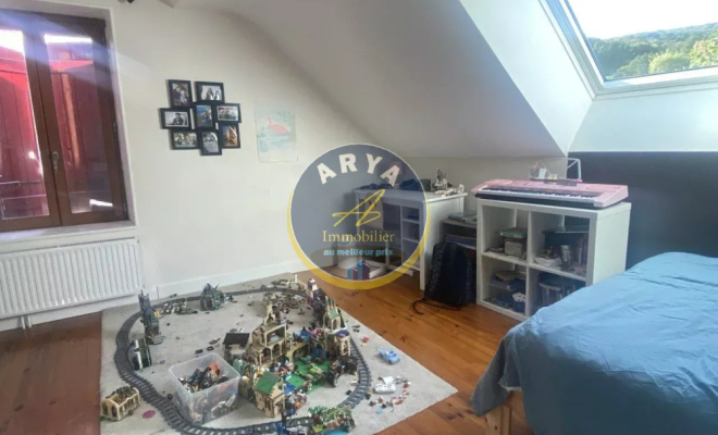 Charmante maison en pierre avec jardin et terrasse sans vis-à-vis — Ancey, ARYA Immobilier, estimation gratuite sous 48h