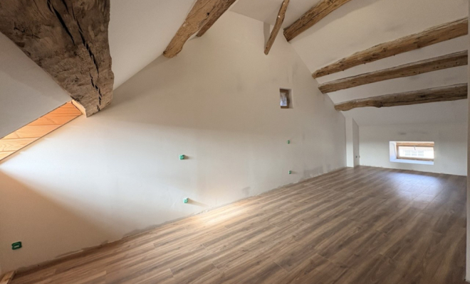 Maison de village en pierre entièrement rénovée, Dijon, ARYA Immobilier