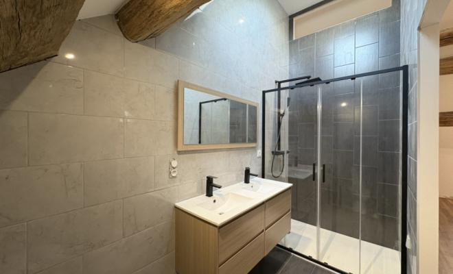 Maison de village en pierre entièrement rénovée, Dijon, ARYA Immobilier