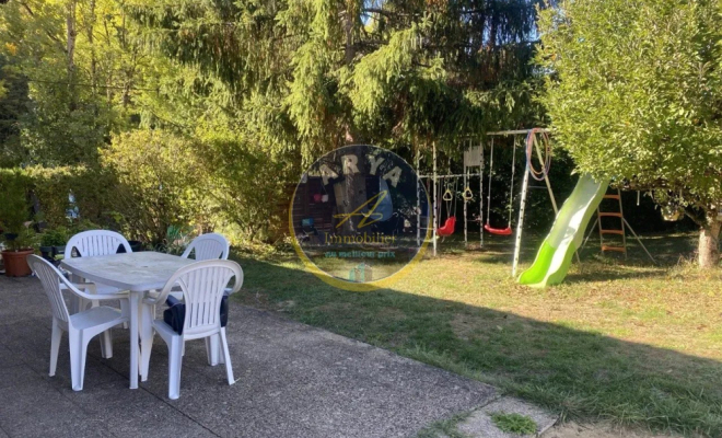 Belle maison avec quatre chambres sur un beau terrain au calme sans vis-à-vis, ARYA Immobilier, Estimation gratuite sous 48h