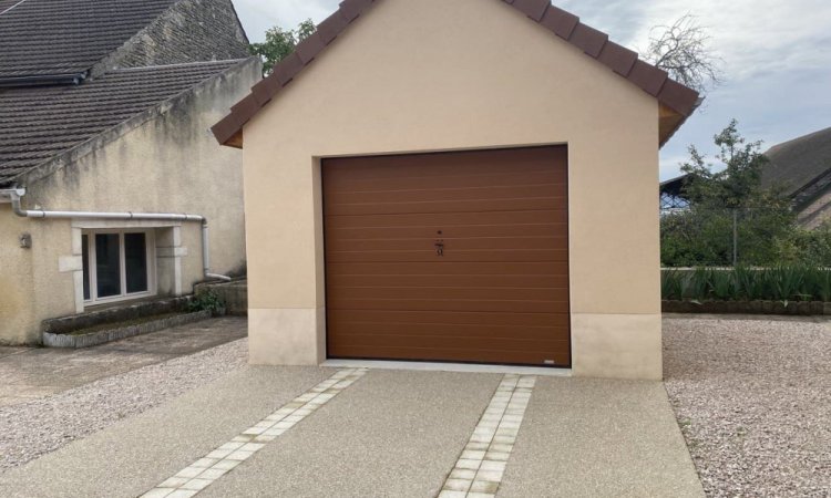 Garage, Maison en pierres à LANTENAY , grande grange et dépendances et garage, , 4 km de Fleurey-sur-Ouche, ARYA IMMOBILIER , estimation gratuite.